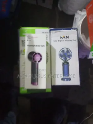 Iwin Energy Rechargeable Hand Fan-4 Inches