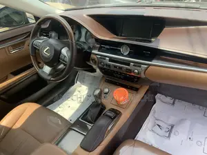 Lexus ES 350 FWD 2018 Gray