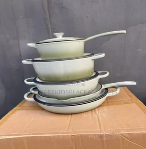 5 in 1 Stiron Dutch Oven Cast Iron Set
