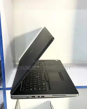 Laptop Dell Precision 7720 32GB Intel Core i7 SSD 512GB