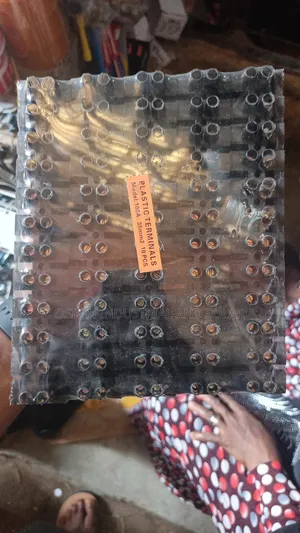 100a 32mm Plastic Terminal