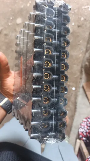 100a 32mm Plastic Terminal