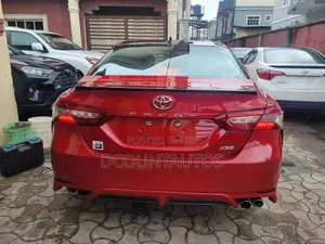 Toyota Camry XSE V6 (3.5L V6 8A) 2019 Red