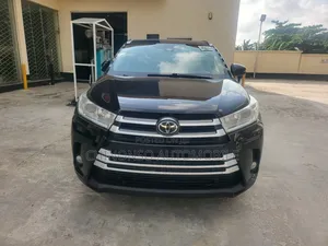 Toyota Highlander XLE 4x4 V6 (3.5L 6cyl 8A) 2017 Black