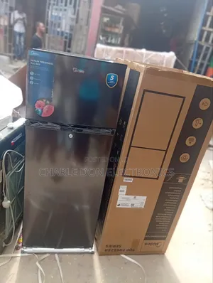 180 Litres Fridge and Freezer Midea