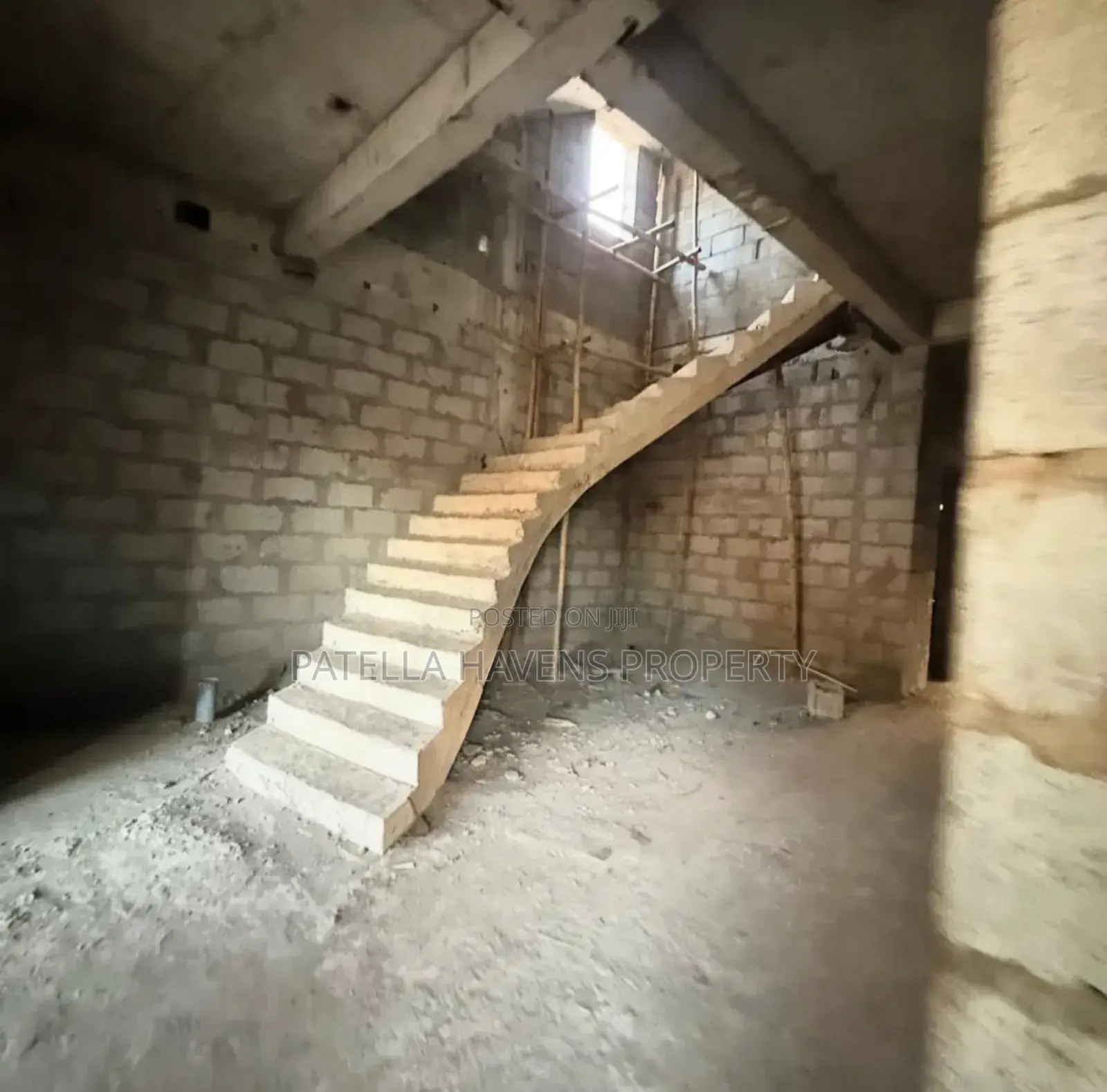 5 Bedroom Fully Detached Carcass in Apo