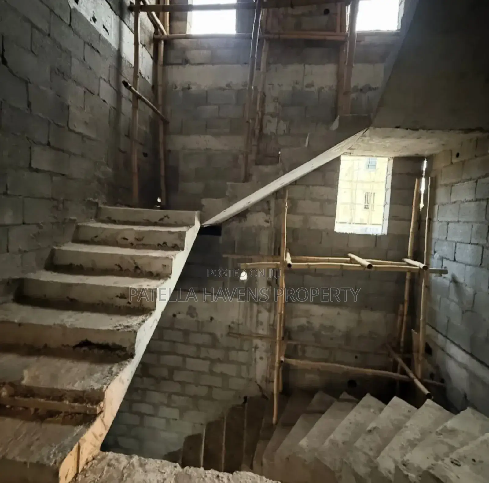 5 Bedroom Fully Detached Carcass in Apo