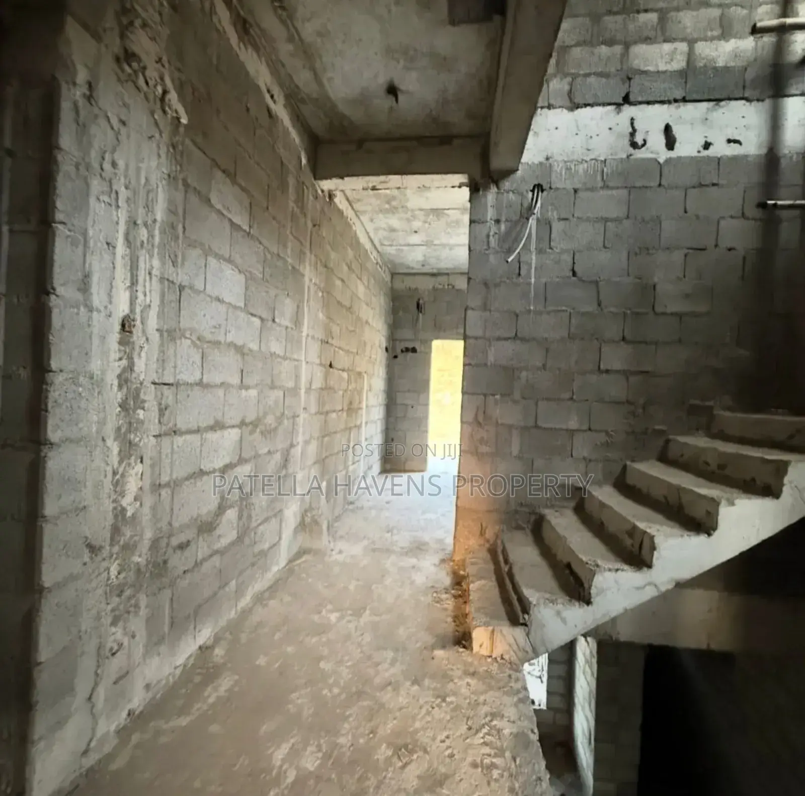 5 Bedroom Fully Detached Carcass in Apo