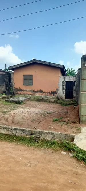 3bdrm Bungalow in Adiyan, Alagbado for sale