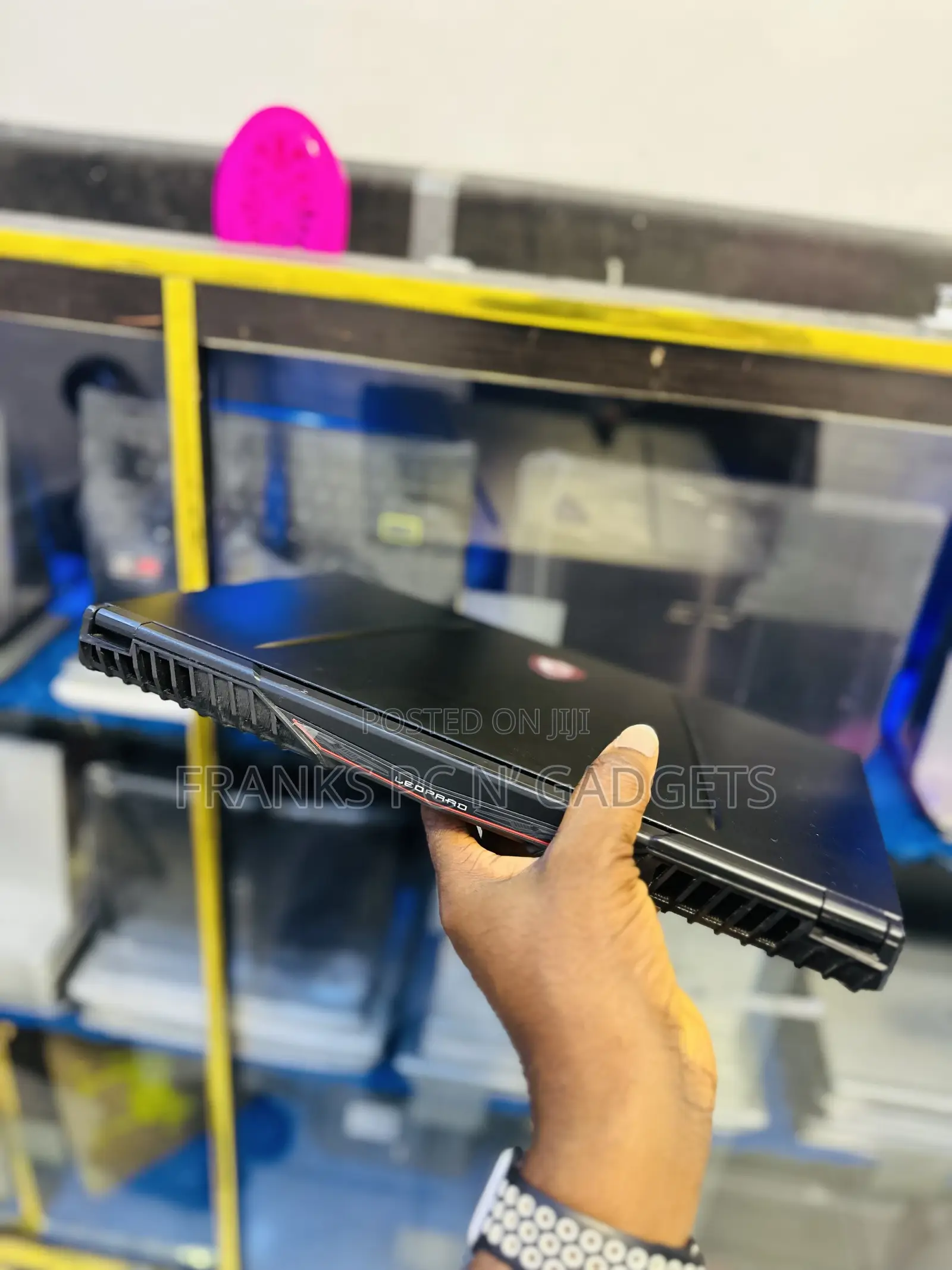 Laptop MSI GL75 Leopard 16GB Intel Core I7 SSD 512GB