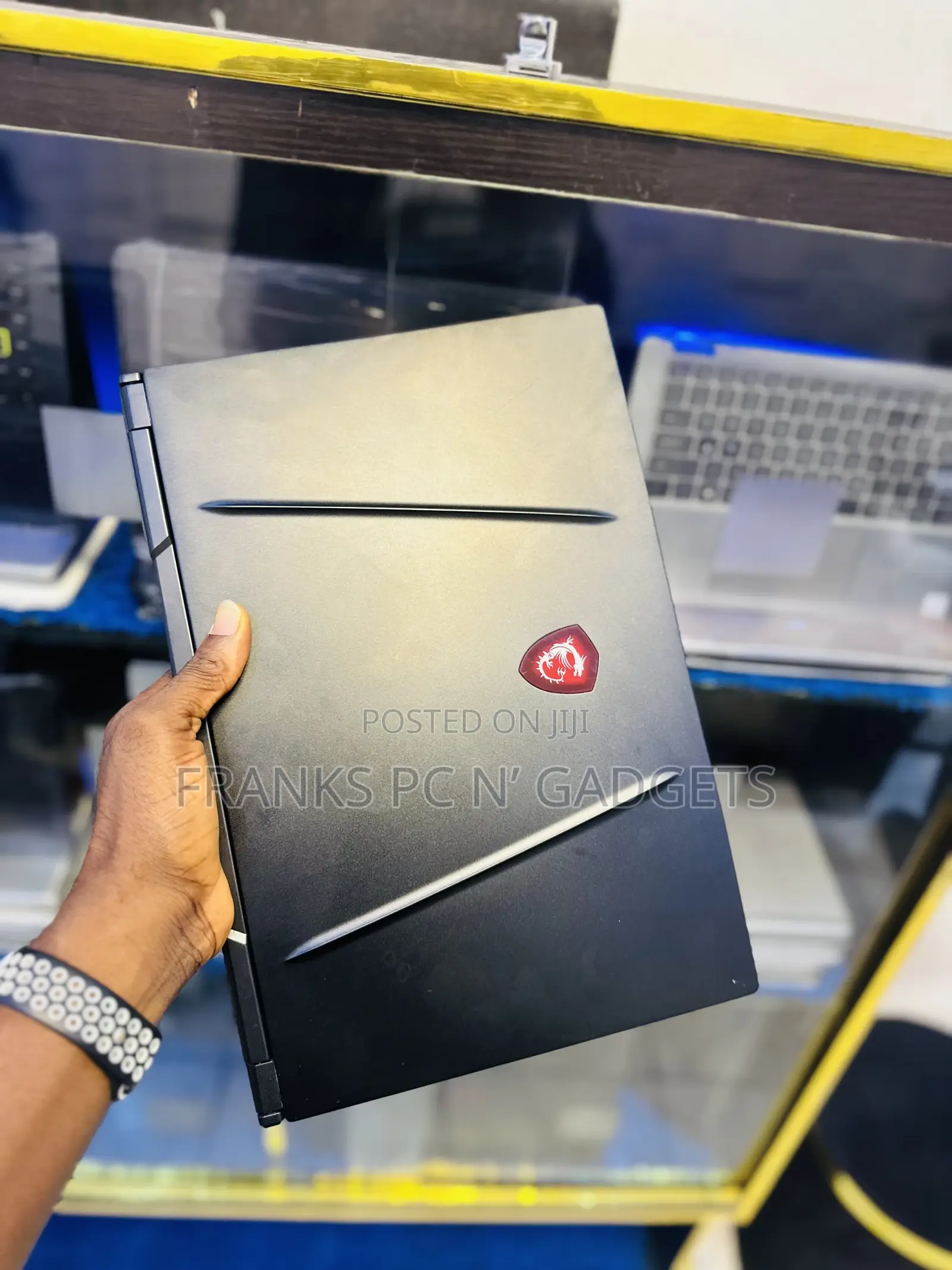 Laptop MSI GL75 Leopard 16GB Intel Core I7 SSD 512GB