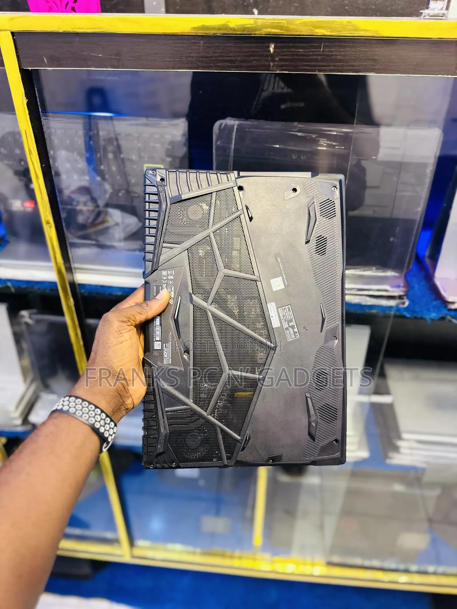 Laptop MSI GL75 Leopard 16GB Intel Core I7 SSD 512GB
