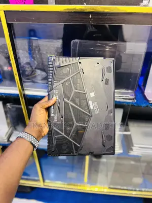 Laptop MSI GL75 Leopard 16GB Intel Core I7 SSD 512GB