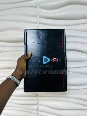 Laptop MSI GE63VR 7RF Raider 16GB Intel Core I7 SSD 512GB