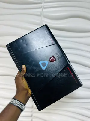 Laptop MSI GE63VR 7RF Raider 16GB Intel Core I7 SSD 512GB