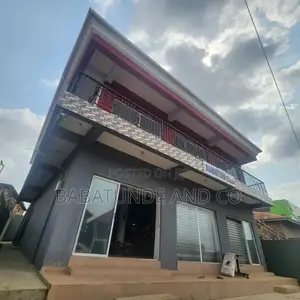 Well Built Spacious Shopping Complex at Aliwo, Gate Ibadan