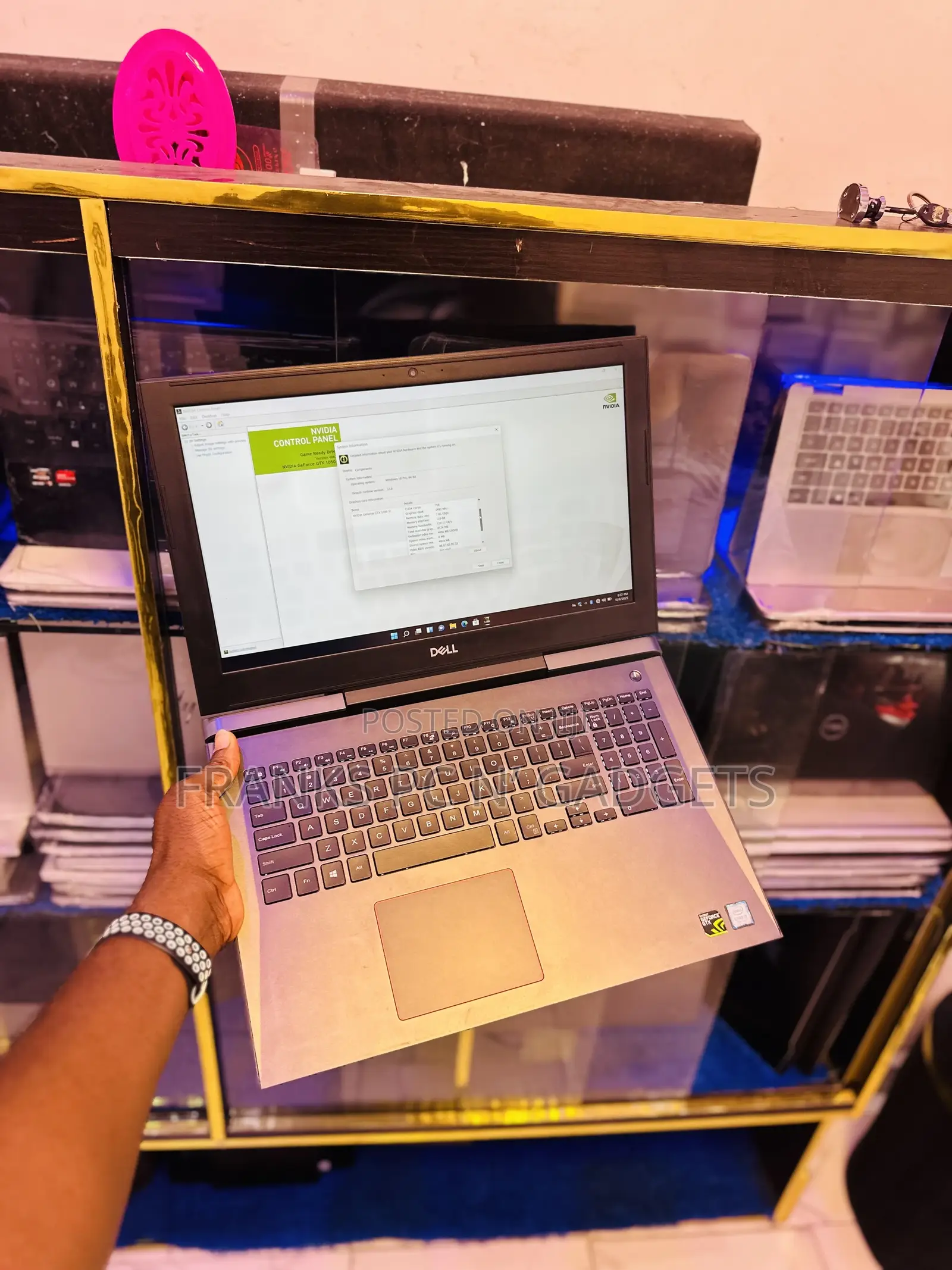Laptop Dell Inspiron 15 8GB Intel Core I7 SSD 512GB