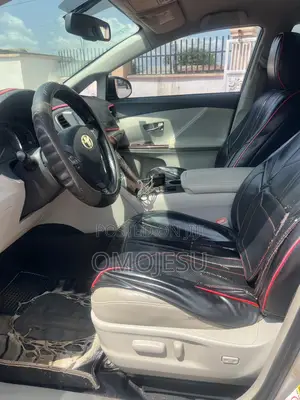 Toyota Venza 2010 Silver