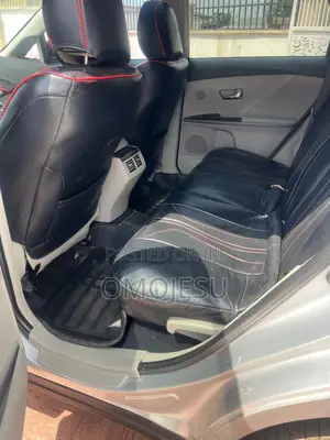 Toyota Venza 2010 Silver