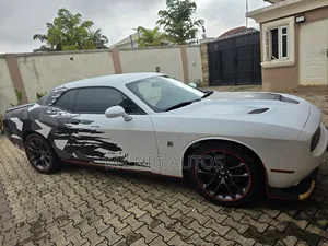 Dodge Challenger R/T Scat Pack 2023 White