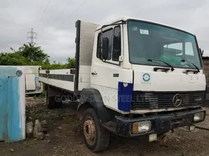 Mercedes Benz Truck