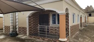 3bdrm Bungalow in Akoto, Akala Express for rent