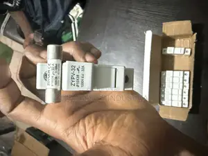 32a Dc Fuse and Base