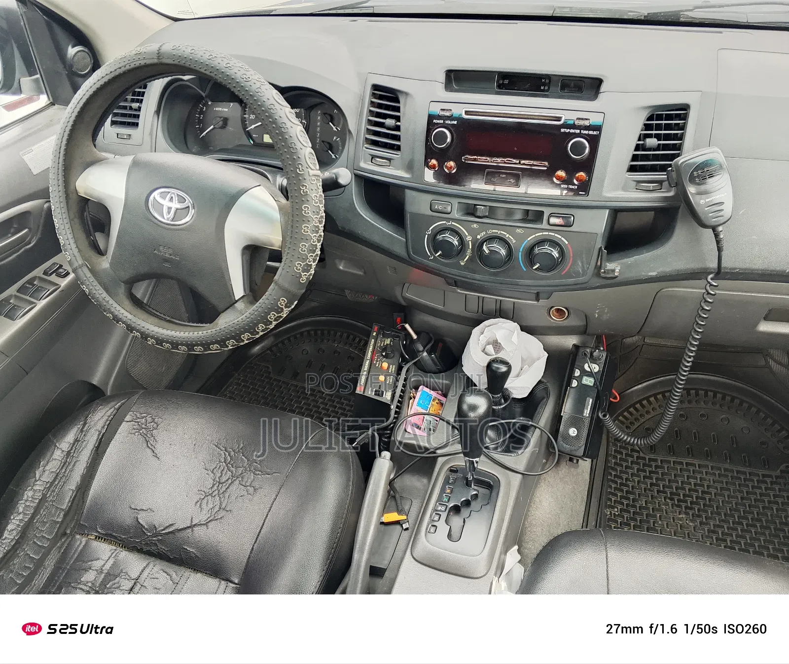 Toyota Hilux 2015 Blue