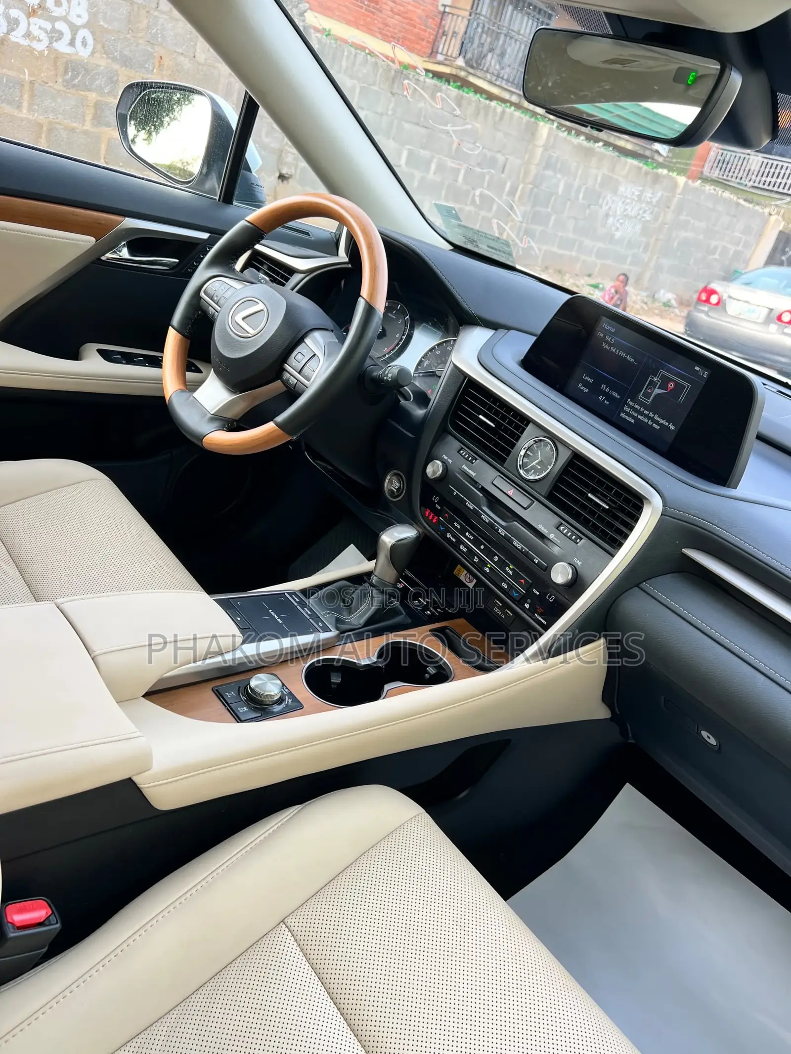 Lexus RX 2022 White