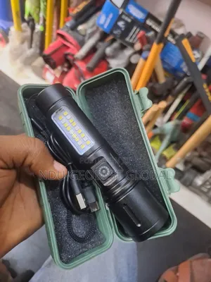 Xpe+Cob Flashlight