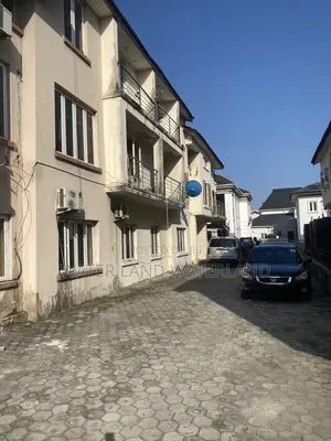 2bdrm Apartment in Ocean Bay, Lekki Phase 2 for sale