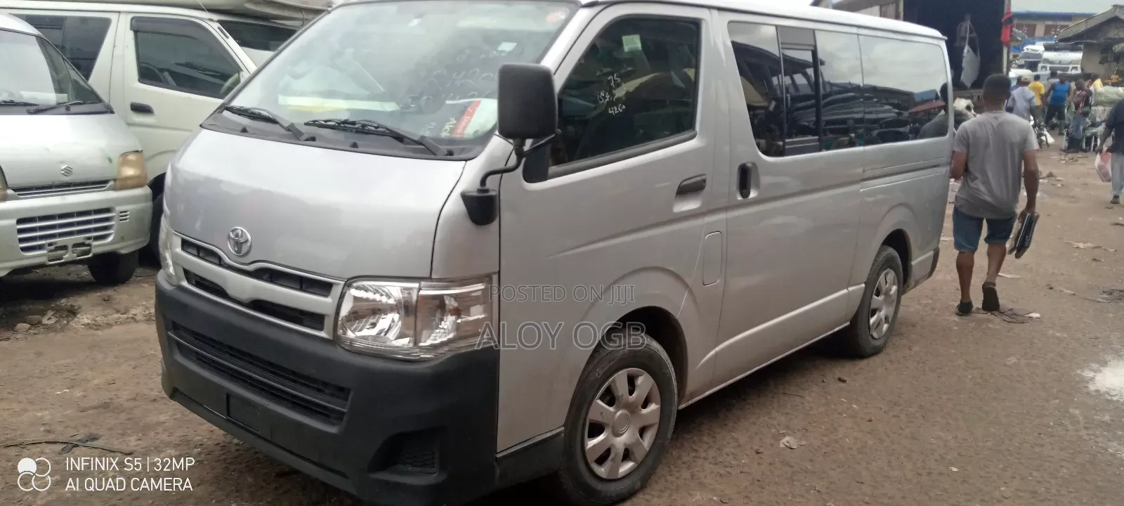 Toyota HiAce 2010 White