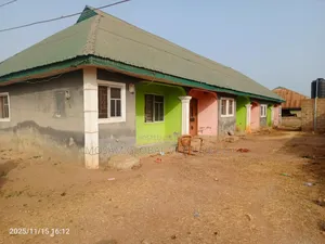 6unit of Room and Parlour Self-Contained