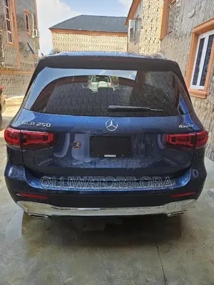 Mercedes-Benz GLB-Class GLB 250 4MATIC 2021 Blue