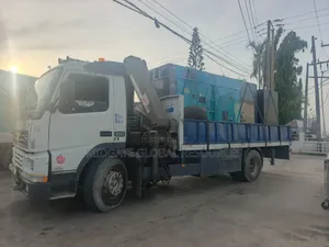 10 Tons Crane Truck/Self Loader for Rental Service