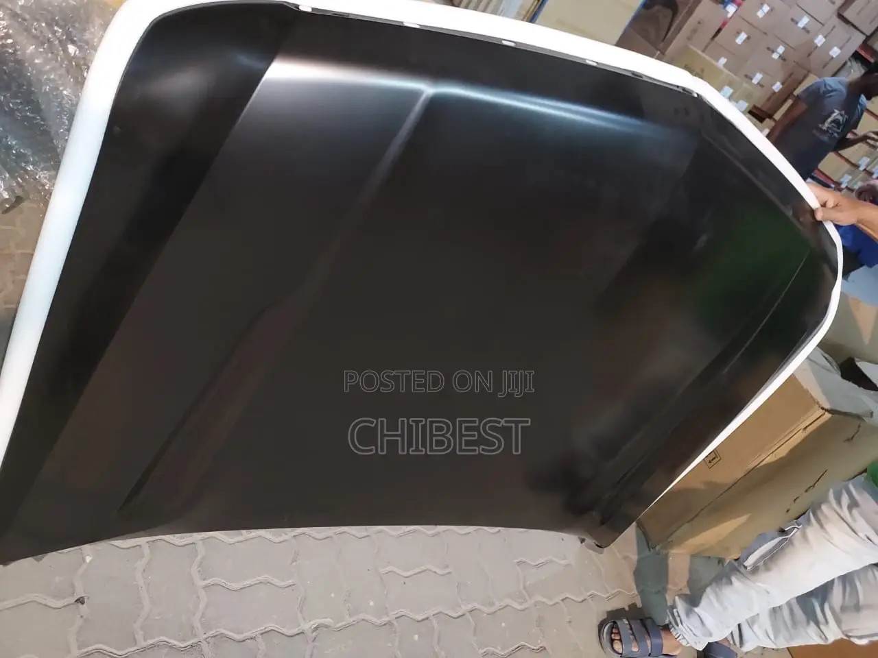 Escalade Bonnet 2024 Model