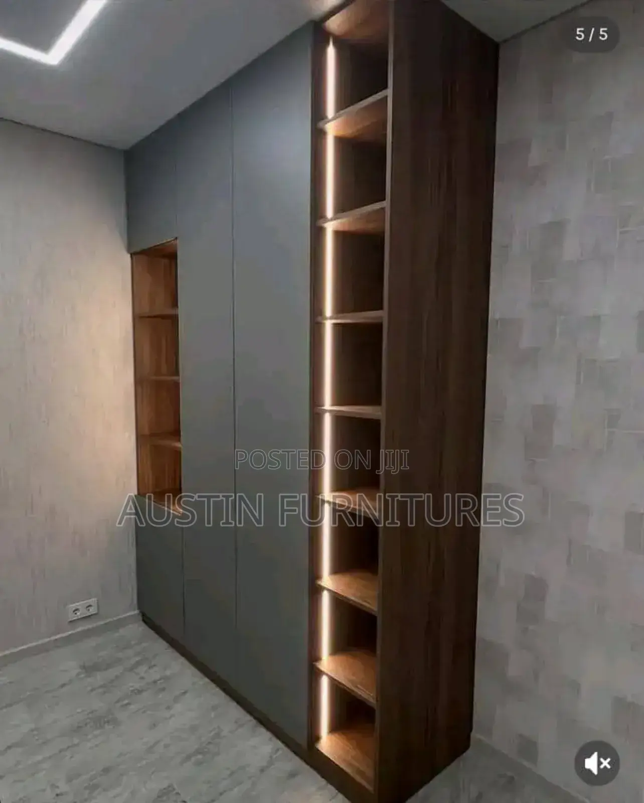Well( Distinguished 5 by 7) Wardrobe