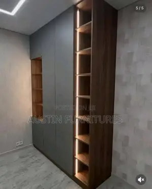 Well( Distinguished 5 by 7) Wardrobe