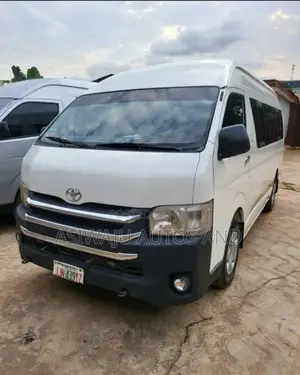Toyota Hiace 2015 for Rent