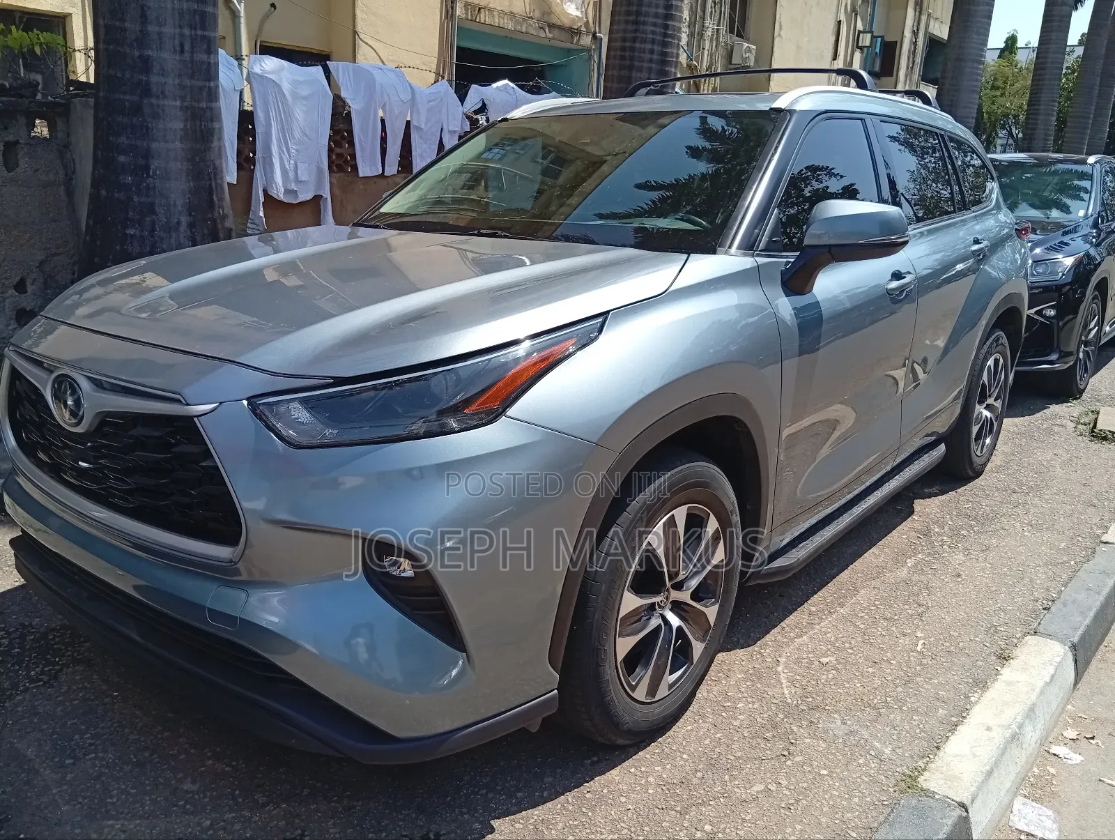 Toyota Highlander XLE 2022 Blue