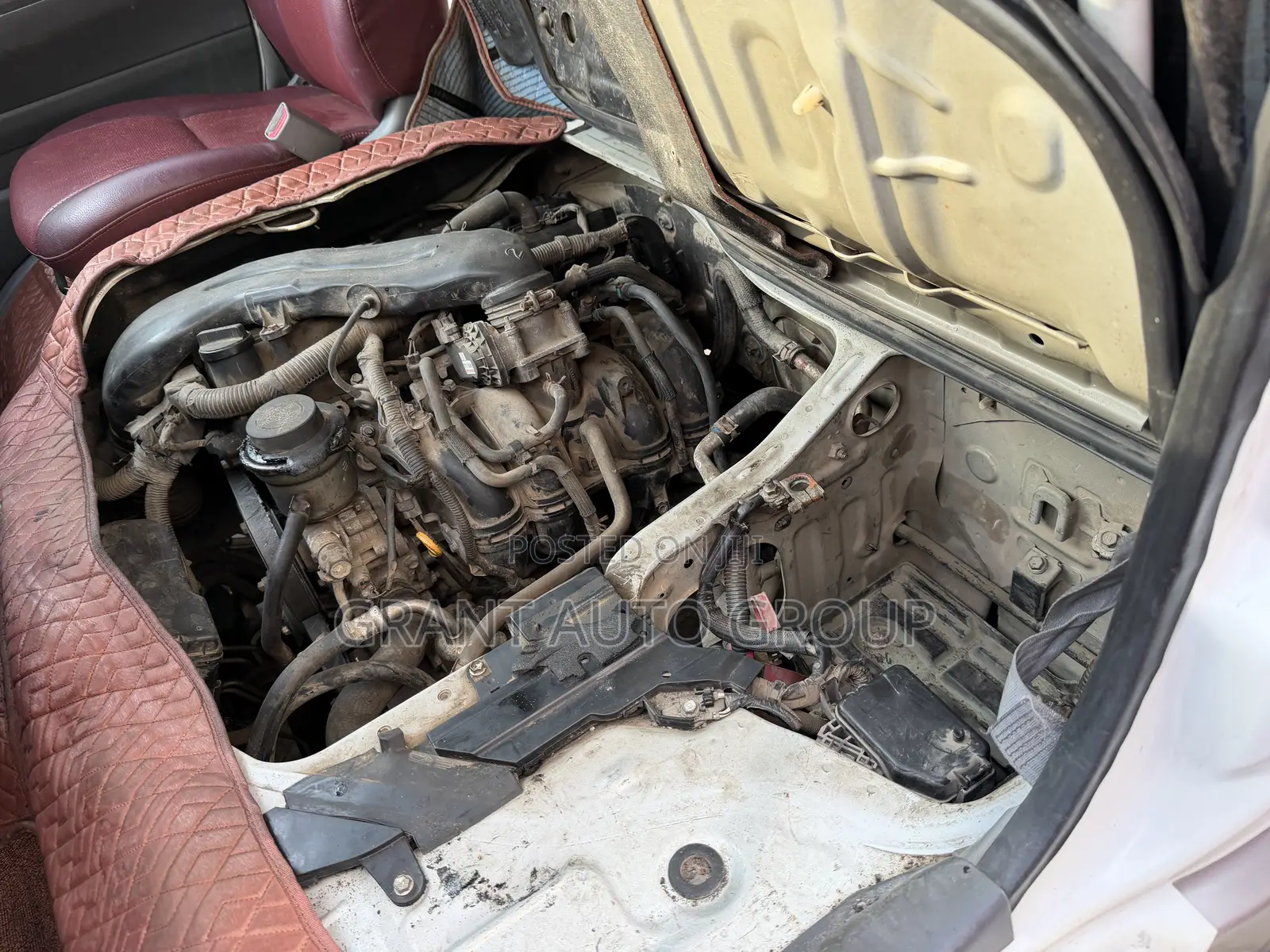 Toyota HiAce 2013 Gold