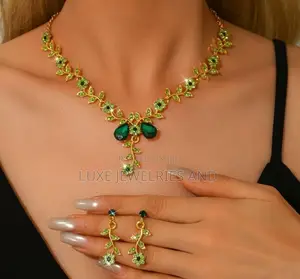 Beautiful Statement Necklace Set for Women