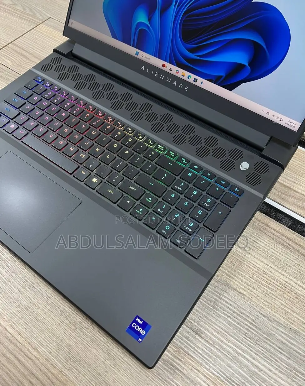 Laptop Dell Alienware M18 R2 32GB Intel Core I9 SSD 1T