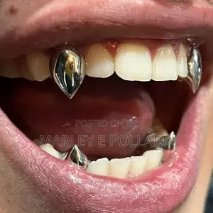 Premium Fangs Gold Tooth Teeth Grillz Grills