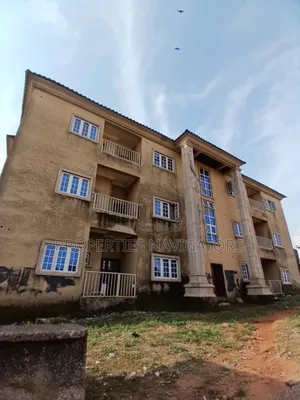 3bdrm Block of Flats in Durumi for sale
