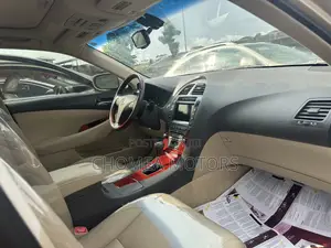 Lexus ES 350 2009 Gold