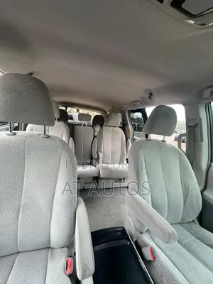 Toyota Sienna LE 8 Passenger 2010 Blue