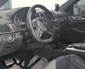 Mercedes-Benz M Class ML63 AMG 4dr SUV AWD (5.5L 8cyl Turbo 7A) 2014