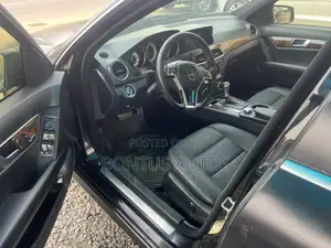 Mercedes-Benz C300 Luxury 4Matic Sedan AWD (3.0L 6cyl 7A) 2012 Black