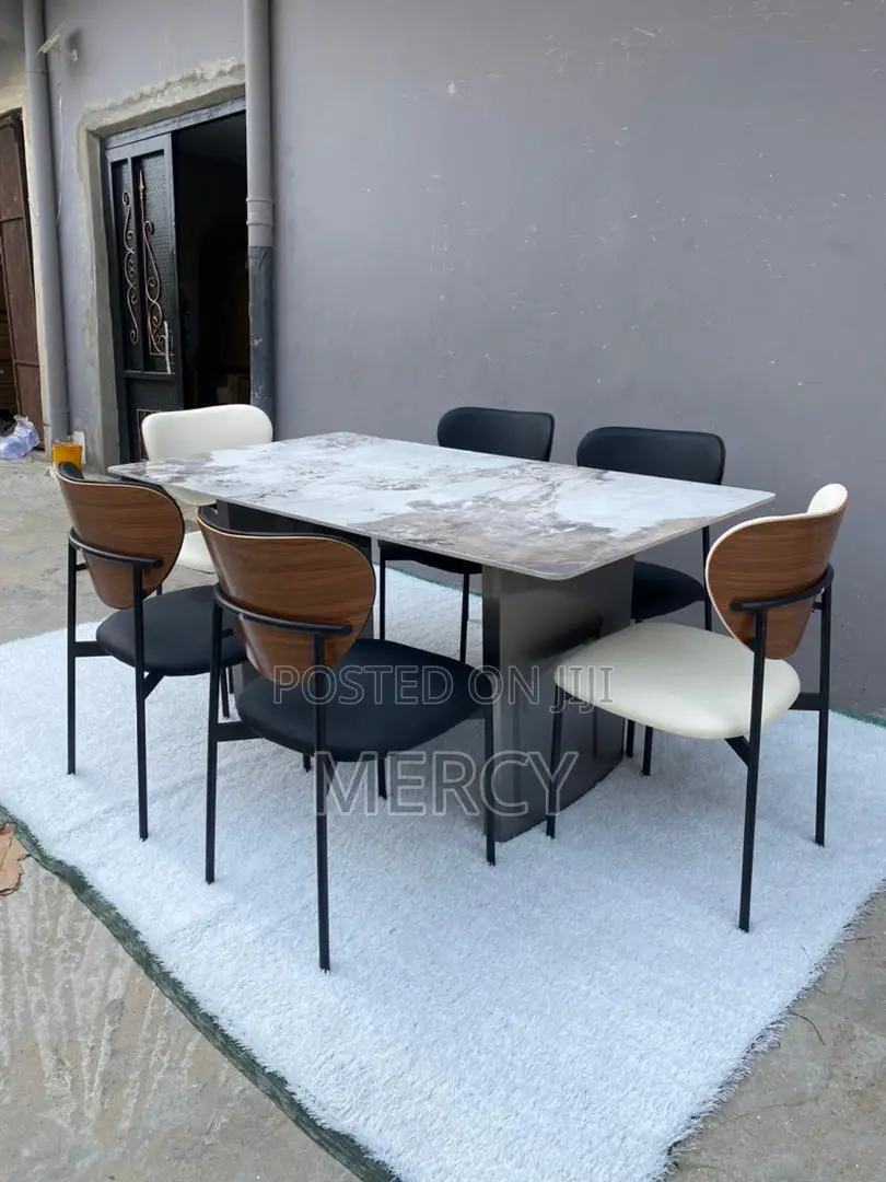 Unique Dining by Six Seaters